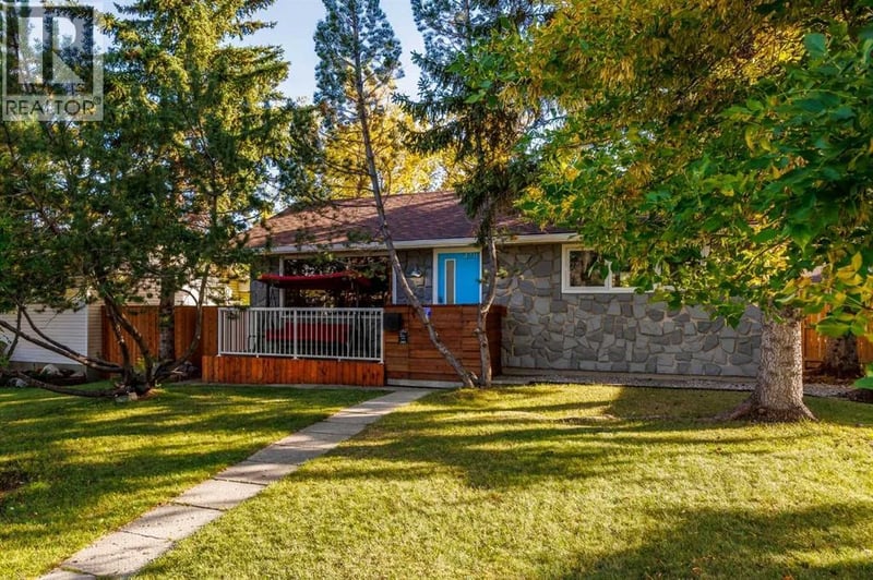 4711 26 Avenue Southwest, Calgary, Alberta, T3E0R3, Calgary, Alberta — photo 1 of 5