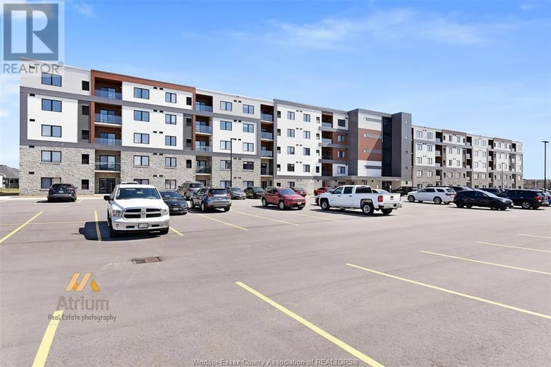 #216 2550 SANDWICH WEST Parkway, LaSalle, Ontario, N9E0N4, LaSalle, Ontario — photo 1 of 5