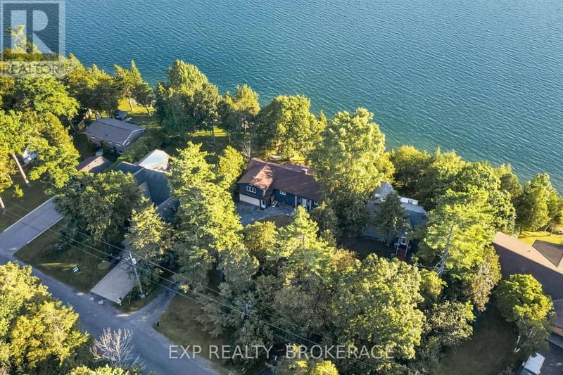 182 Nicholson Point Road, Loyalist (Lennox and Addington - South), Ontario, K0H1G0, Loyalist (Lennox and Addington - South), Ontario — photo 1 of 5