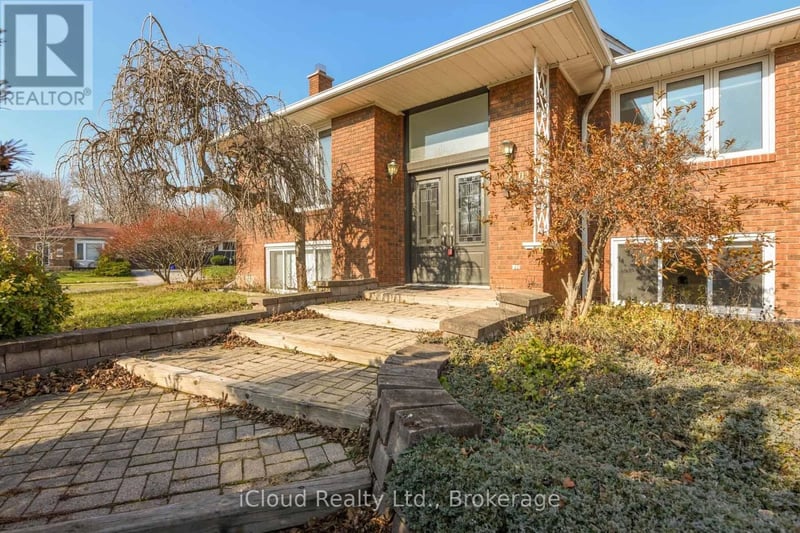 2101 Parkway Drive, Burlington (Mountainside), Ontario, L7P1S5, Burlington (Mountainside), Ontario — photo 1 of 5