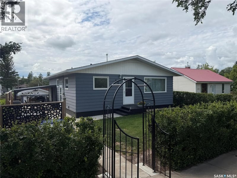 407 5th STREET E, Wynyard, Saskatchewan, S0A4T0, Wynyard, Saskatchewan — photo 1 of 5