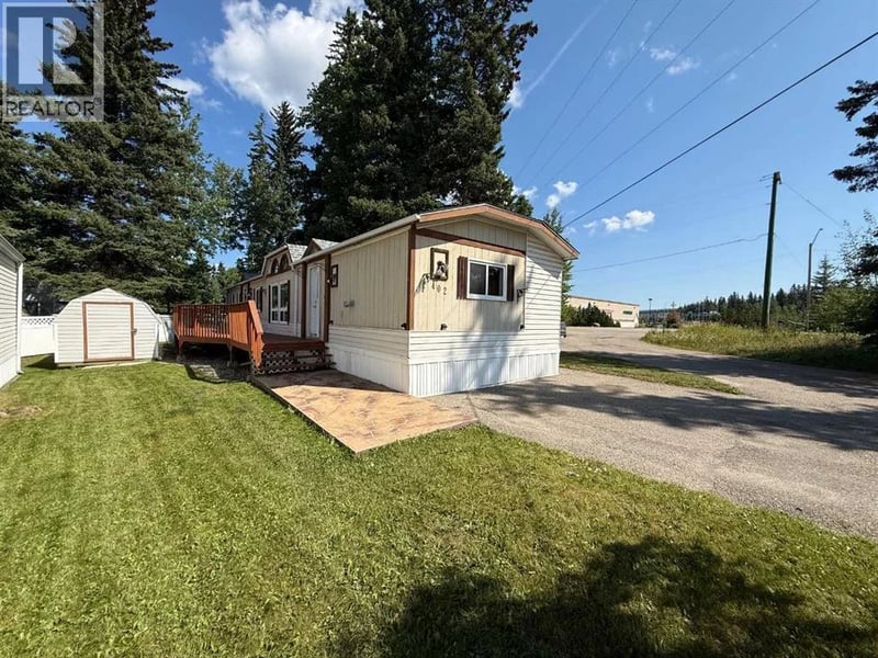 700 Carmichael Lane, Hinton, Alberta, T7V1S9, Hinton, Alberta — photo 1 of 5