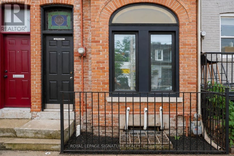 152 Parliament Street, Toronto (Moss Park), Ontario, M5A2Z1, Toronto (Moss Park), Ontario — photo 1 of 5