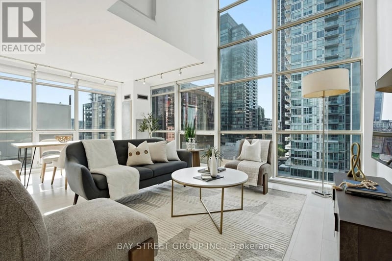 #925 36 Blue Jays Way, Toronto (Waterfront Communities), Ontario, M5V3T3, Toronto (Waterfront Communities), Ontario — photo 1 of 5