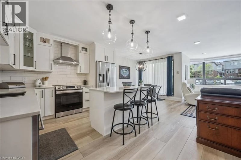 #101 688 PRESTON Parkway, Cambridge, Ontario, N3H5K6, Cambridge, Ontario — photo 1 of 5
