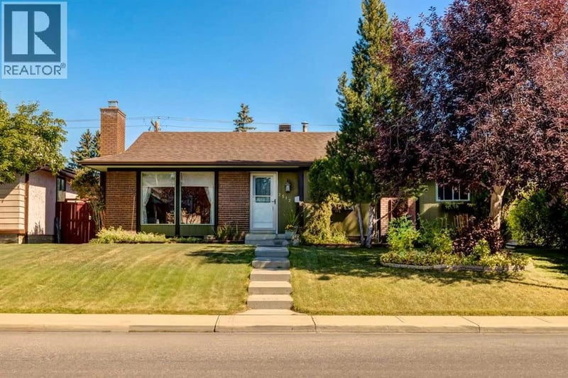 2512 106 Avenue Southwest, Calgary, Alberta, T2W2H9, Calgary, Alberta — photo 1 of 5