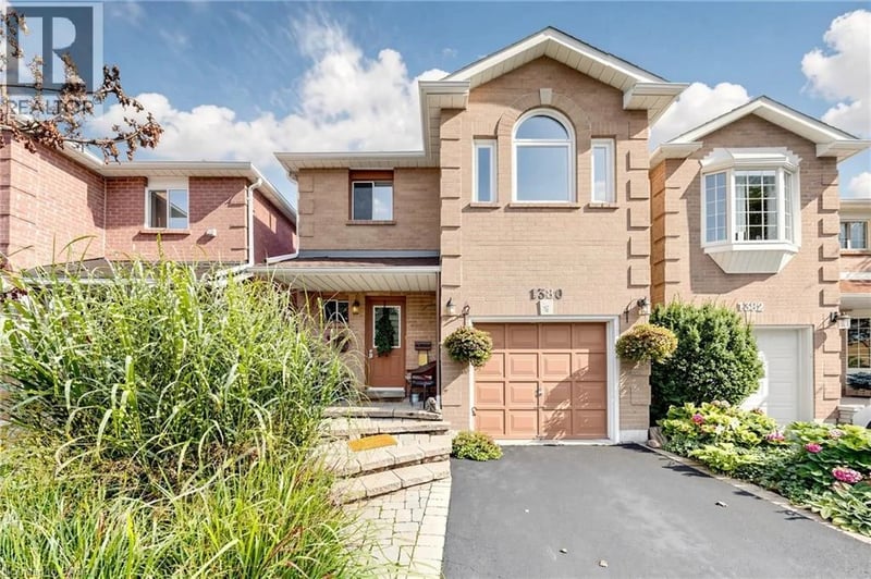 1380 HAZEL MCCLEARY Drive, Oakville, Ontario, L6J7B1, Oakville, Ontario — photo 1 of 5