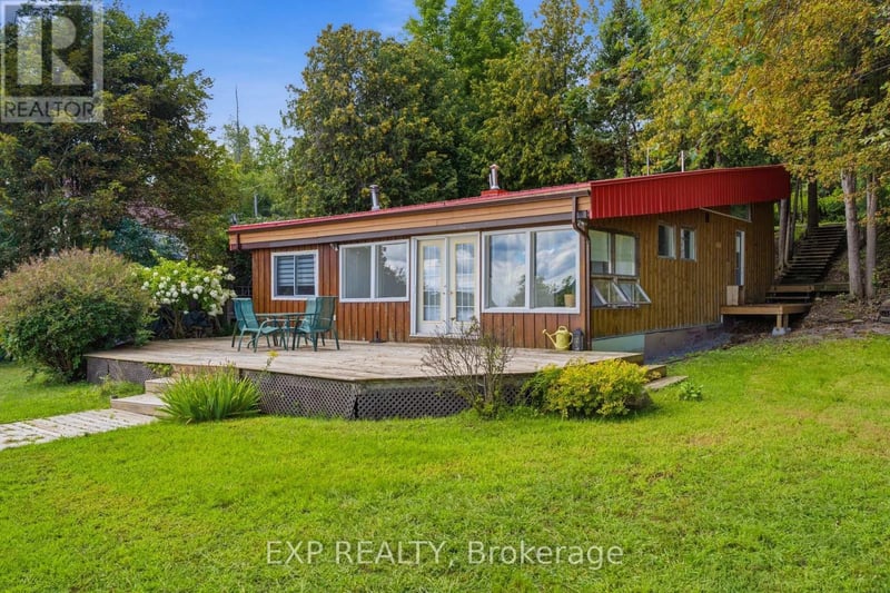 15 Neely Street, Ottawa, Ontario, K0A1T0, Ottawa, Ontario — photo 1 of 5