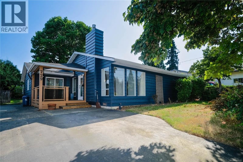 729 Holm Road, Campbell River, British Columbia, V9W5R5, Campbell River, British Columbia — photo 1 of 5