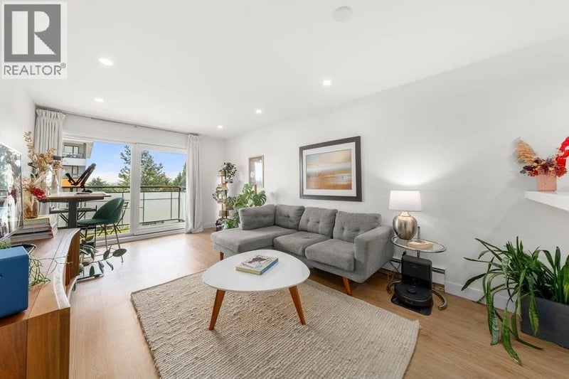 #312 360 2ND Street, North Vancouver, British Columbia, V7L4N6, North Vancouver, British Columbia — photo 1 of 5