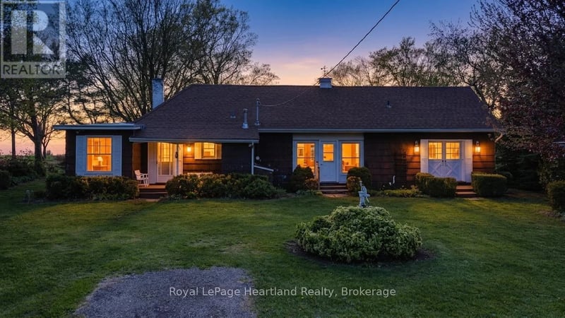 33730 Smith Avenue, Ashfield-Colborne-Wawanosh (Colborne), Ontario, N7A3Y2, Ashfield-Colborne-Wawanosh (Colborne), Ontario — photo 1 of 5