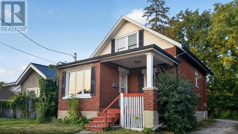384 Wharncliffe Road South, London South (South F), Ontario, N6J2M1, London South (South F), Ontario — photo 1 of 5