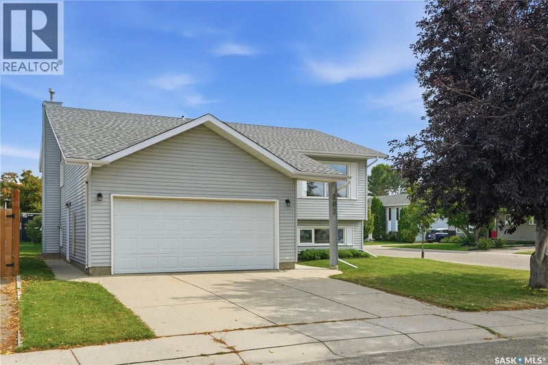 202 Stacey COURT, Saskatoon, Saskatchewan, S7L7A7, Saskatoon, Saskatchewan — photo 1 of 5