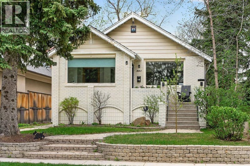924 7A Street Northwest, Calgary, Alberta, T2M3J3, Calgary, Alberta — photo 1 of 5