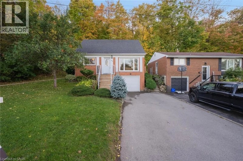 62 BRENTWOOD Drive, Stoney Creek, Ontario, L8G2W8, Stoney Creek, Ontario — photo 1 of 5