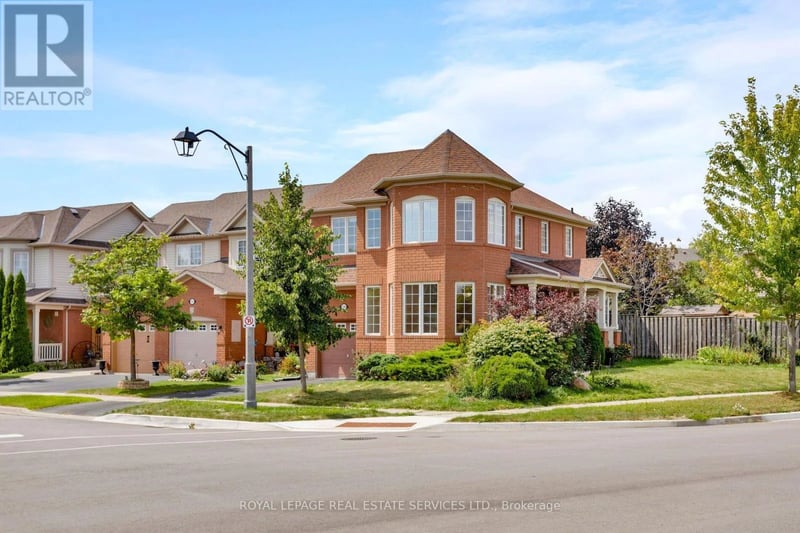 2204 Grand Oak Trail, Oakville (WM Westmount), Ontario, L6M4S6, Oakville (WM Westmount), Ontario — photo 1 of 5