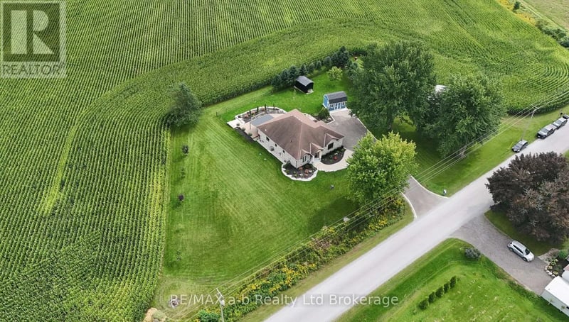 102 Goshen Road, Norfolk, Ontario, N4G4G7, Norfolk, Ontario — photo 1 of 5