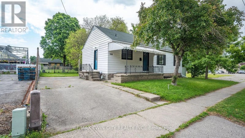 848 Colborne Street East, Brantford, Ontario, N3S3S9, Brantford, Ontario — photo 1 of 5
