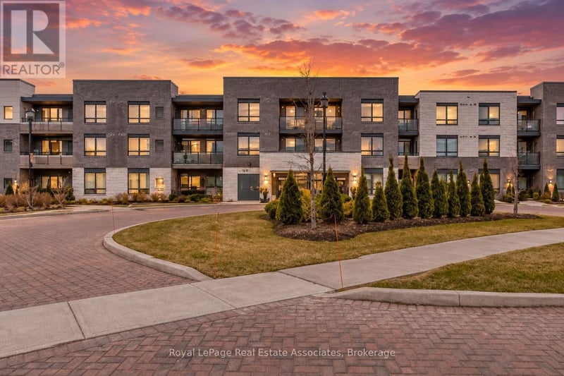 #215 40 Via Rosedale, Brampton (Sandringham-Wellington), Ontario, L6R4A4, Brampton (Sandringham-Wellington), Ontario — photo 1 of 5