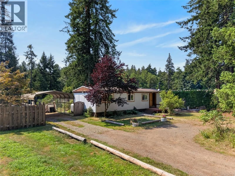 2169 Regent Road, Black Creek, British Columbia, V9J1A1, Black Creek, British Columbia — photo 1 of 5