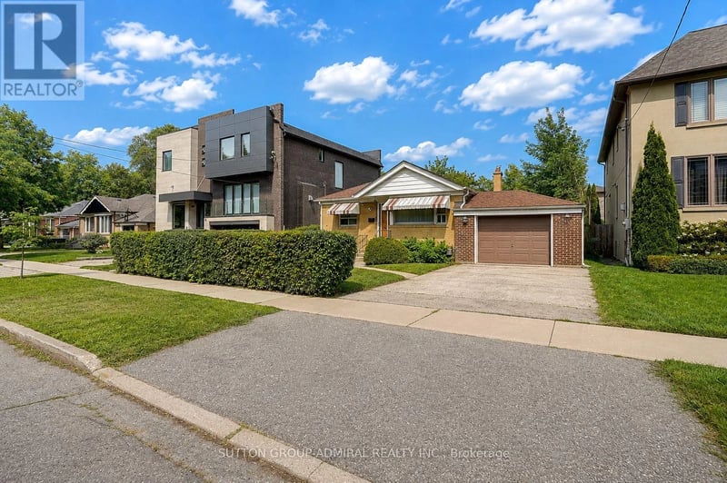 78 Invermay Avenue, Toronto (Clanton Park), Ontario, M3H1Z5, Toronto (Clanton Park), Ontario — photo 1 of 5