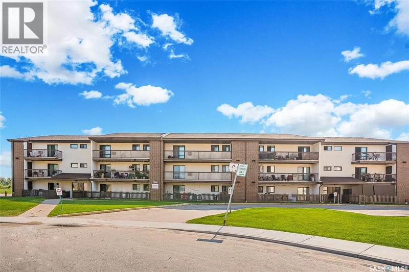 307 211 Tait PLACE, Saskatoon, Saskatchewan, S7H5L5, Saskatoon, Saskatchewan — photo 1 of 5