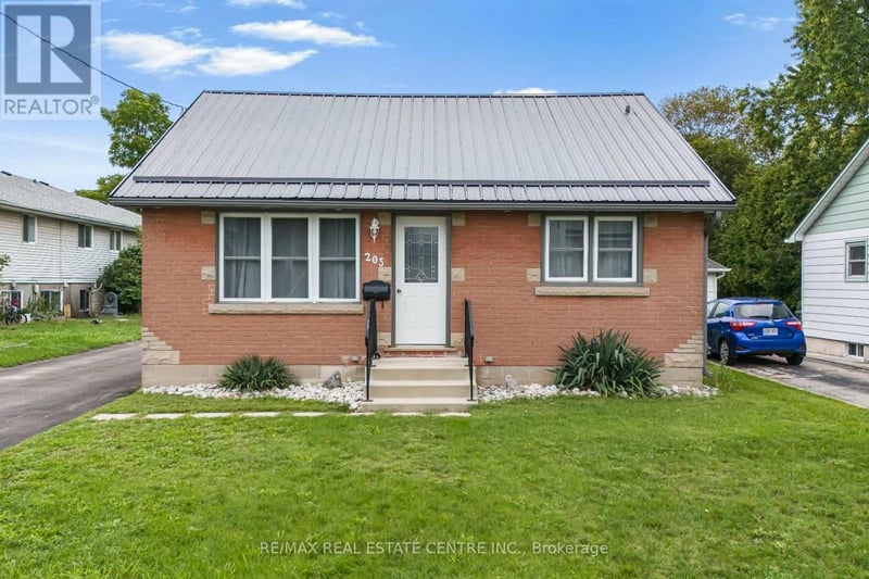 205 Crysler Street, Norfolk (Delhi), Ontario, N4B1H9, Norfolk (Delhi), Ontario — photo 1 of 5