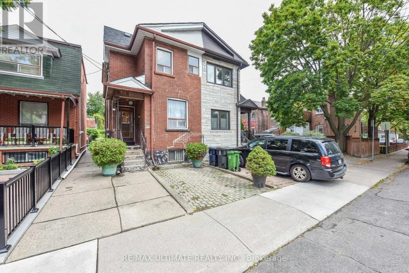 127 Salem Avenue, Toronto (Dovercourt-Wallace Emerson-Junction), Ontario, M6H3C4, Toronto (Dovercourt-Wallace Emerson-Junction), Ontario — photo 1 of 5