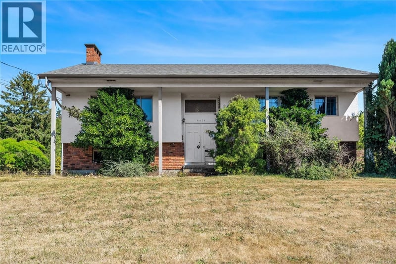 4479 Majestic Drive, Saanich, British Columbia, V8N3H7, Saanich, British Columbia — photo 1 of 5