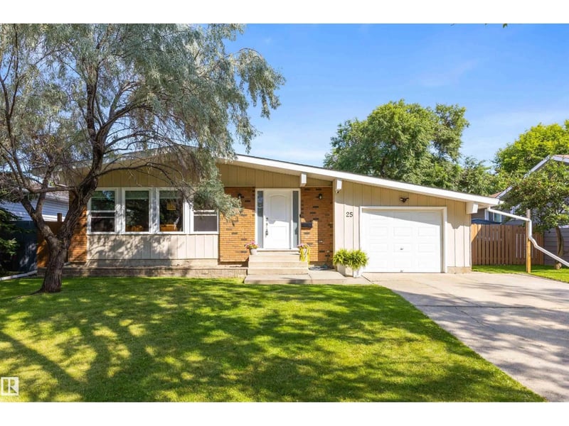 25 AMHERST CR, St. Albert, Alberta, T8N2P7, St. Albert, Alberta — photo 1 of 5
