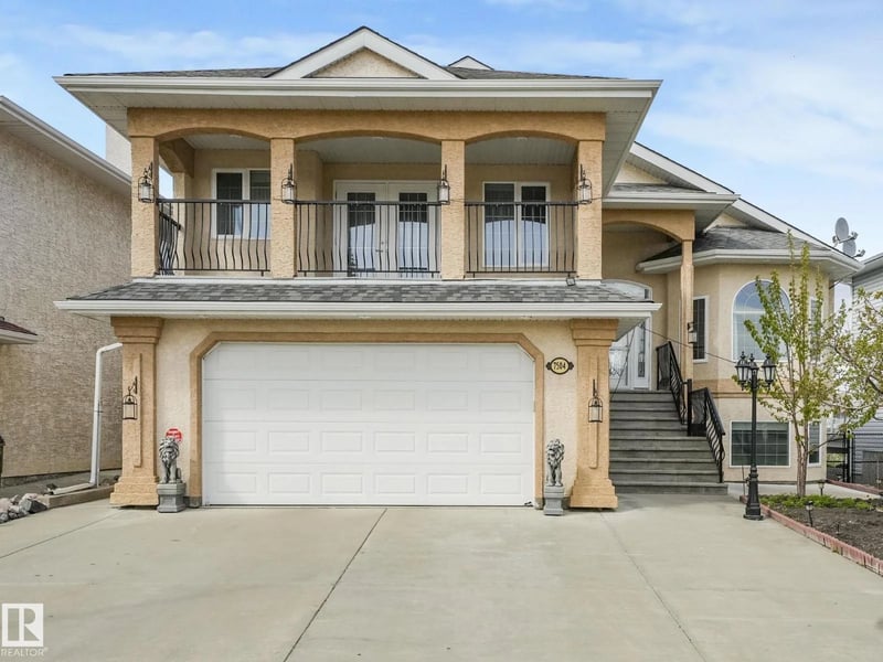 7504 161A AV NW, Edmonton, Alberta, T5Z3S9, Edmonton, Alberta — photo 1 of 5