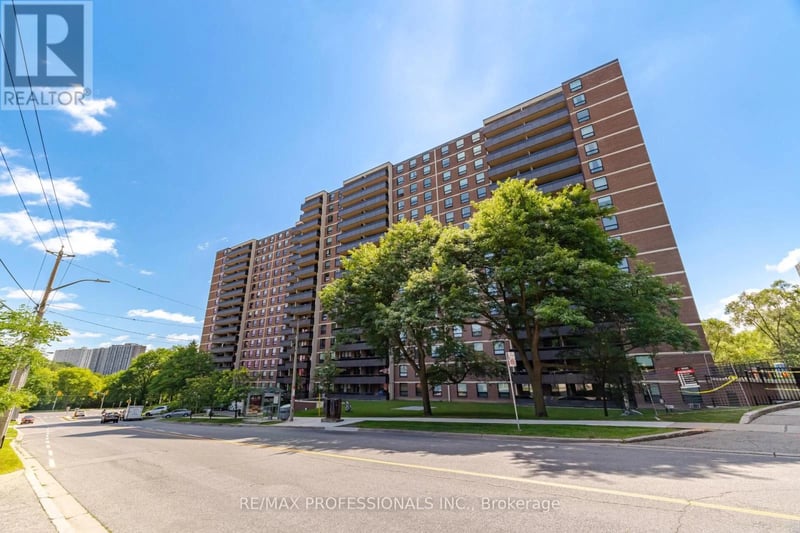 #902 15 La Rose Avenue, Toronto (Humber Heights), Ontario, M9P1A7, Toronto (Humber Heights), Ontario — photo 1 of 5