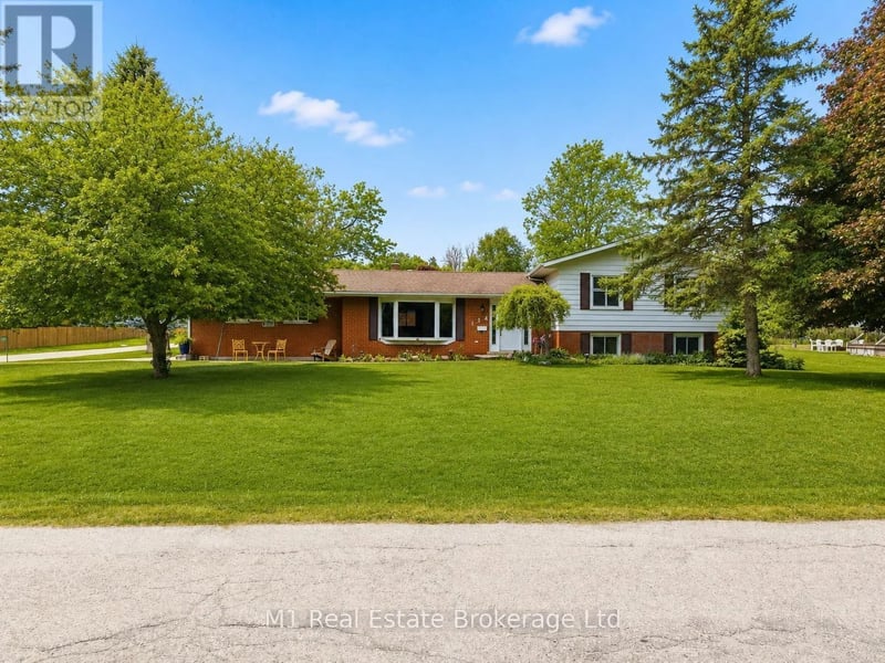114 Angelica Street, Centre Wellington (Fergus), Ontario, N1M2Z6, Centre Wellington (Fergus), Ontario — photo 1 of 5