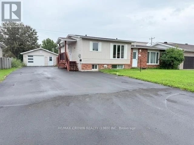 16 Mateev Avenue, Kapuskasing, Ontario, P5N3E5, Kapuskasing, Ontario — photo 1 of 5