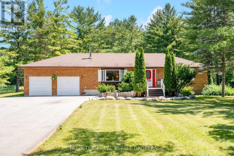 5645 Line 8 North, Oro-Medonte (Moonstone), Ontario, L0K1N0, Oro-Medonte (Moonstone), Ontario — photo 1 of 5