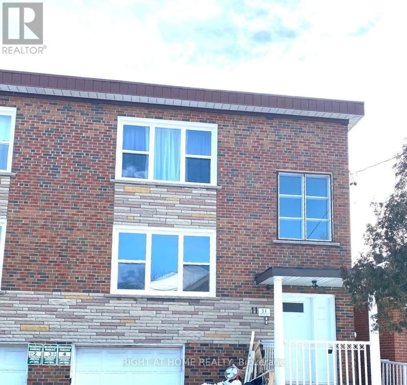 #4 11 Donald Avenue, Toronto (Caledonia-Fairbank), Ontario, M6M1J7, Toronto (Caledonia-Fairbank), Ontario — photo 1 of 5