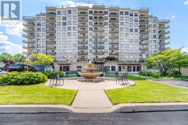 #601 1998 Ironstone Drive, Burlington (Uptown), Ontario, L7L7P7, Burlington (Uptown), Ontario — photo 1 of 5