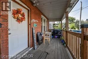 139 BALSAM Avenue South, Hamilton, Ontario, L8M3B6, Hamilton, Ontario — photo 1 of 5