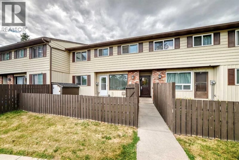 175 Manora Place, Calgary, Alberta, T2A4P6, Calgary, Alberta — photo 1 of 5