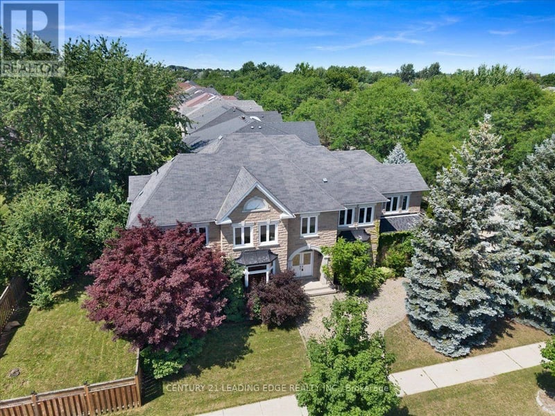 22 Fern Avenue, Richmond Hill (Langstaff), Ontario, L4B3R6, Richmond Hill (Langstaff), Ontario — photo 1 of 5