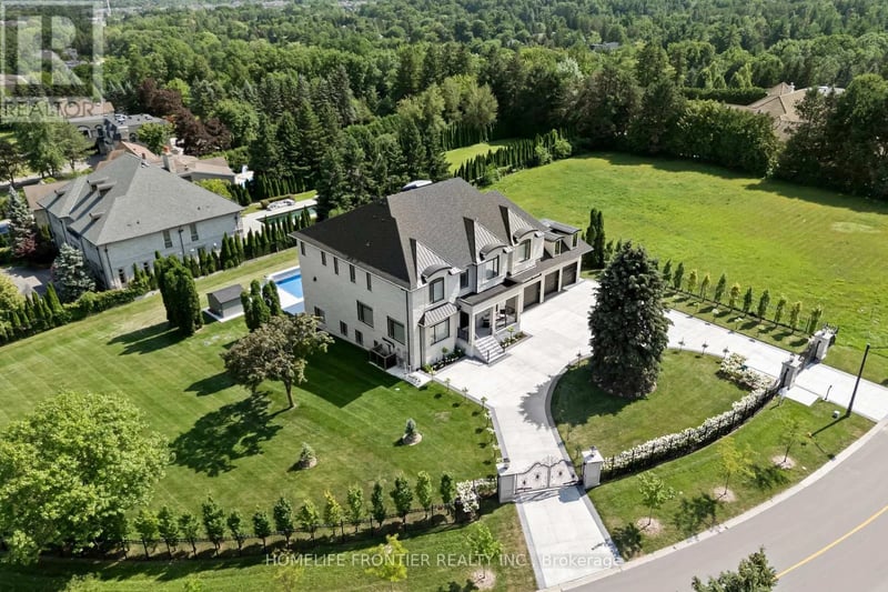 731 Woodland Acres Crescent, Vaughan, Ontario, L6A1G2, Vaughan, Ontario — photo 1 of 5