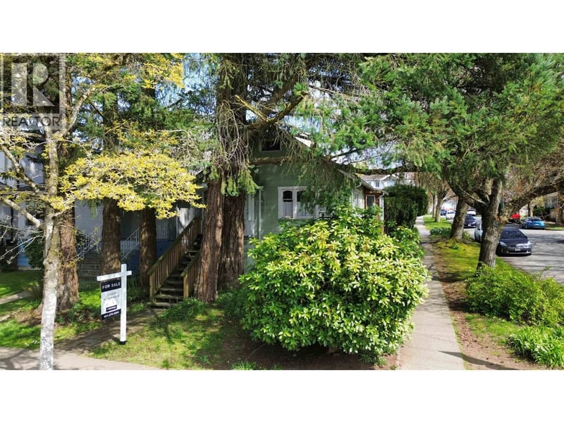 4496 ONTARIO Street, Vancouver, British Columbia, V5V3H1, Vancouver, British Columbia — photo 1 of 5