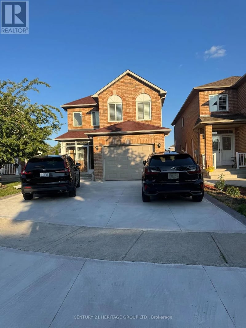5781 Sidmouth Street, Mississauga (East Credit), Ontario, L5V2K3, Mississauga (East Credit), Ontario — photo 1 of 5