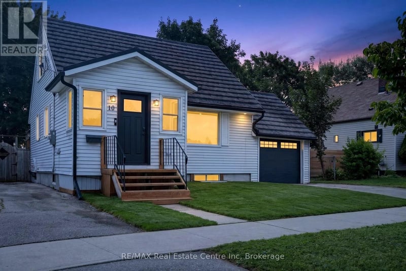 10 Churchill Crescent West, Centre Wellington (Fergus), Ontario, N1M2J4, Centre Wellington (Fergus), Ontario — photo 1 of 5