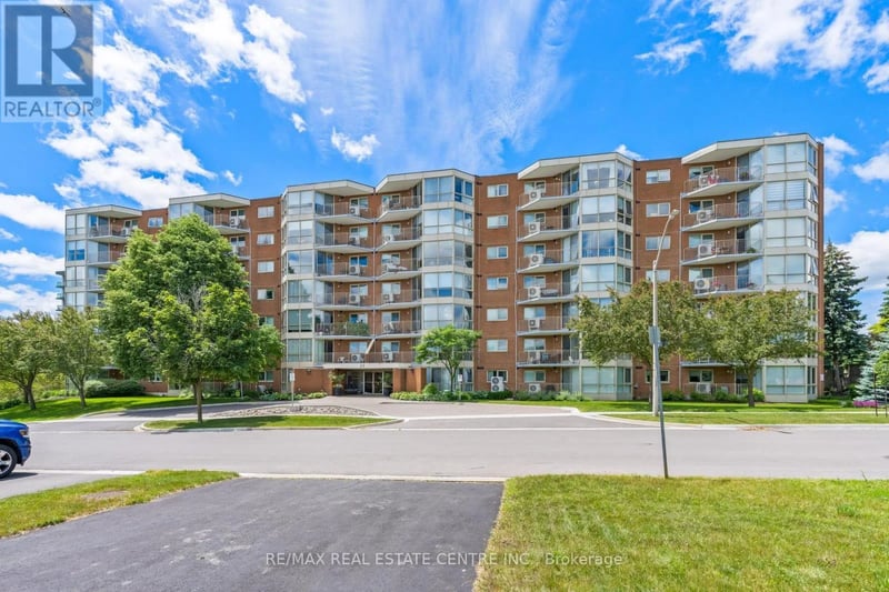 #406 26 Hall Road, Halton Hills (Georgetown), Ontario, L7G0J8, Halton Hills (Georgetown), Ontario — photo 1 of 5