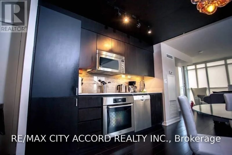 #1109 10 Capreol Court, Toronto (Waterfront Communities), Ontario, M5V4B3, Toronto (Waterfront Communities), Ontario — photo 1 of 5