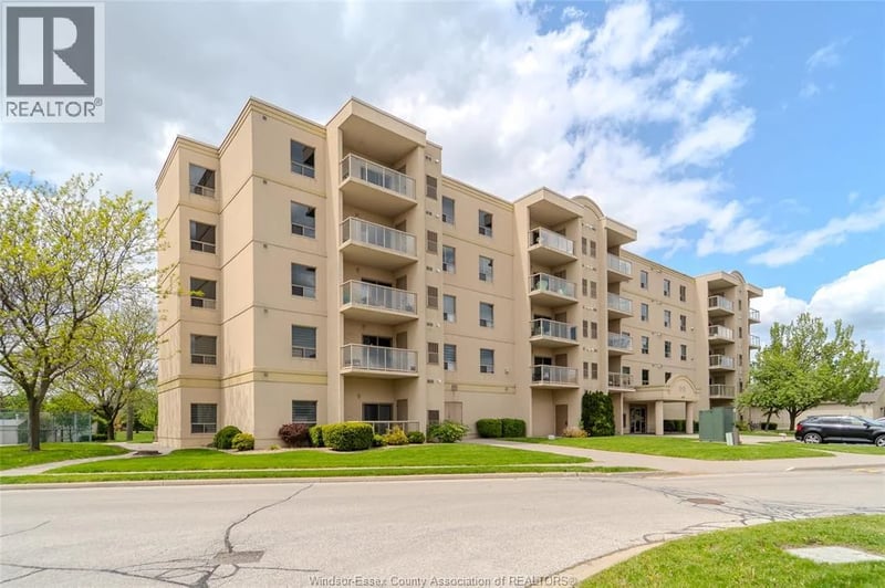 #301 315 Village Grove Drive, Tecumseh, Ontario, N8N5G4, Tecumseh, Ontario — photo 1 of 5