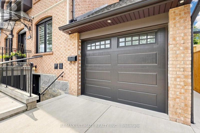 #Upper 10 Warbeck Place, Toronto (Kingsview Village-The Westway), Ontario, M9R3C3, Toronto (Kingsview Village-The Westway), Ontario — photo 1 of 5