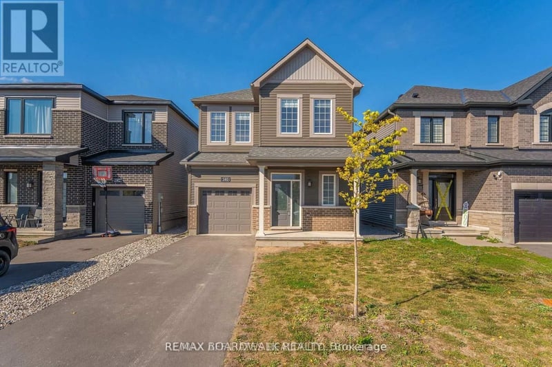140 SHALLOW POND Place North, Ottawa, Ontario, K4A5N9, Ottawa, Ontario — photo 1 of 5