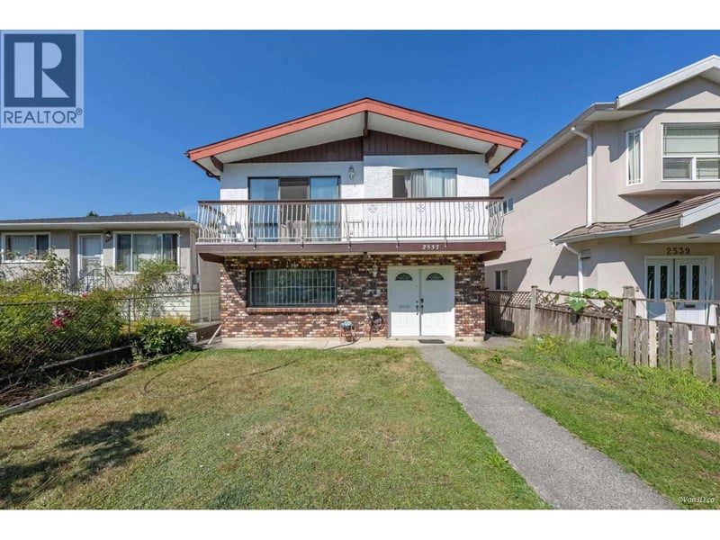 2537 27TH Avenue, Vancouver, British Columbia, V5R1N2, Vancouver, British Columbia — photo 1 of 5
